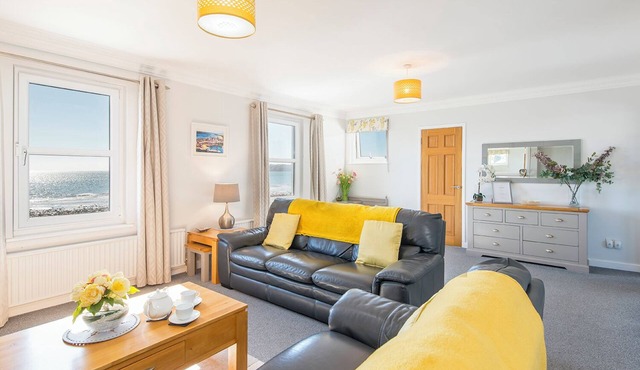 Pebble Reach, Holiday Apartment Amroth, Sleeps 4, 2 bedrooms, bathrooms