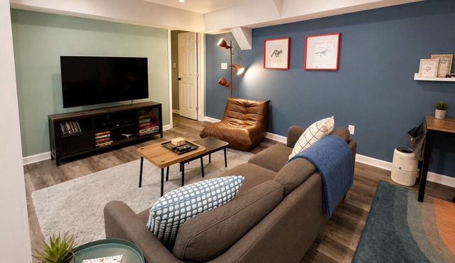 Private 2BR w/Full Kitchen & Laundry · Near Battery & Downtown Atlanta in Mableton