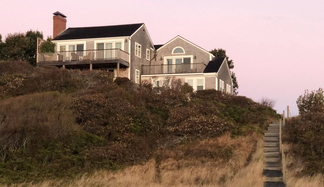Private Beachfront Home (Comfy, Cozy Nantucket Cottage) in Nantucket