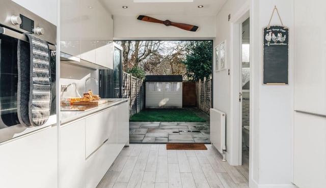 Propeller house