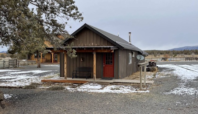 Ranch Bunkhouse - beautiful views, working ranch experience! in Powell Butte