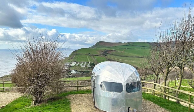Rare Mini Airstream style Clipper in the The Jurassic Coast with optional Hot Tub & Sauna
