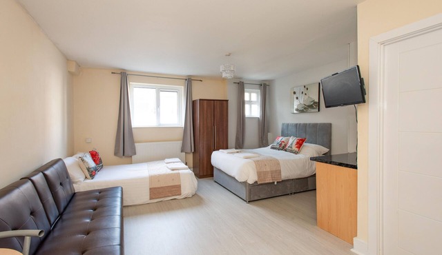 *Reduced Rates* Greater London Studio 1 | 20 Mins to London Bridge aprx.