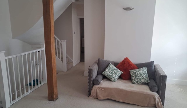 Refurbished 4 Bedroom Townhouse