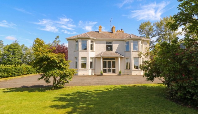 RIVERDENE, pet friendly, with open fire in Mountjoy