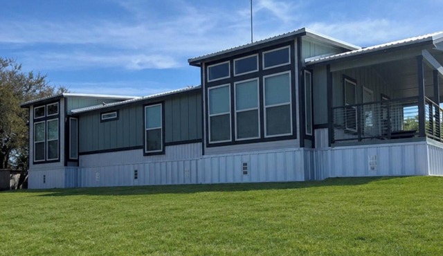 Riverfront Property with Direct Access & Private Pier in Robstown