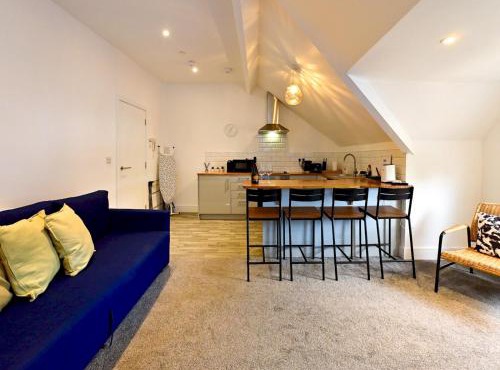 Roath - Modern Flat Near City Centre WParking Pass the Keys
