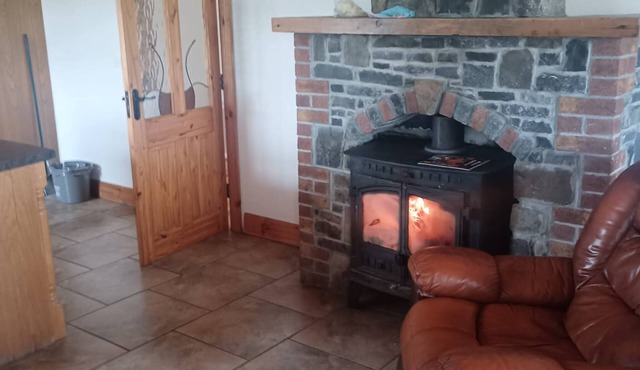 Room-room 4, Williamstown, Ireland