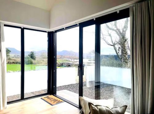 Rowan Beg Retreat Lake View Apartment
