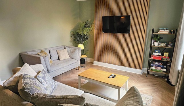 Save 25% OFF Monthly| Sharrow Retreat | Sleeps 4