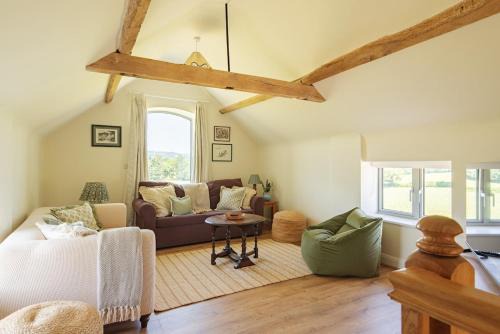 Scenic Barn Conversion in Rural Shropshire in Diddlebury