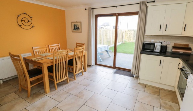 Sea Breeze Holiday Home
