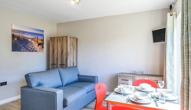 Shoreline Apartment 1 (Pets Welcome)