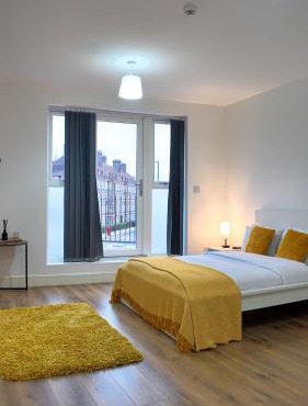 Spacious 2 Bed Apart with Patio in Camden WR201