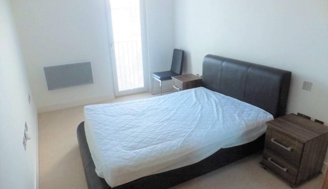 Spacious 2 Bedroom Apartment in the Heart of the City