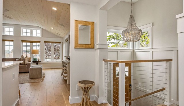 Spacious Modern Cottage Close to Town in Boothbay Harbor