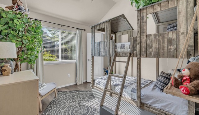 Spacious Oasis 4-bedroom home set up for traveling with kids, in ❤️ of DFW in Euless