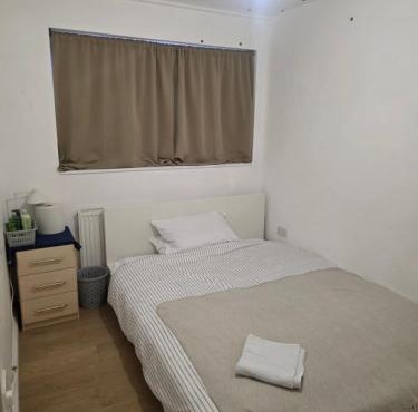 Spacious room in London