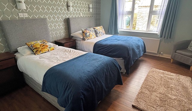 Spacious two bedroom apartment in a vibrant central location.