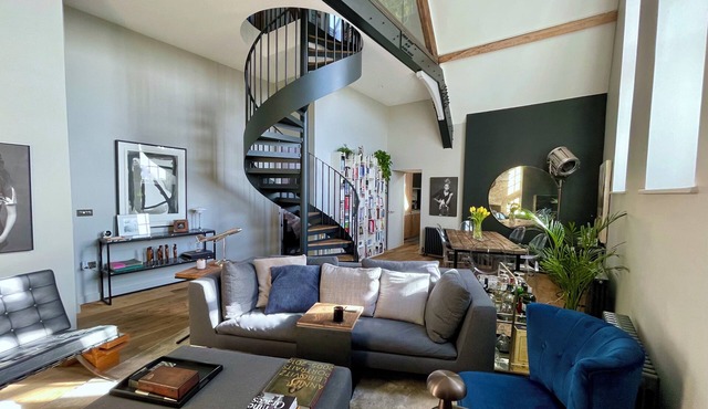 Spectacular One-of-a-kind 2 bed Flat in Islington