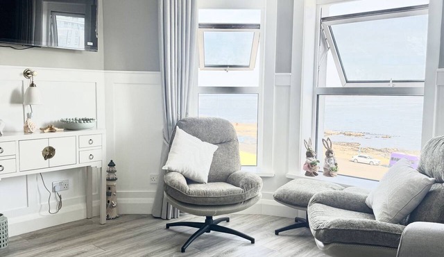 Stunning sea view apartment - Sea Glass @ No 6