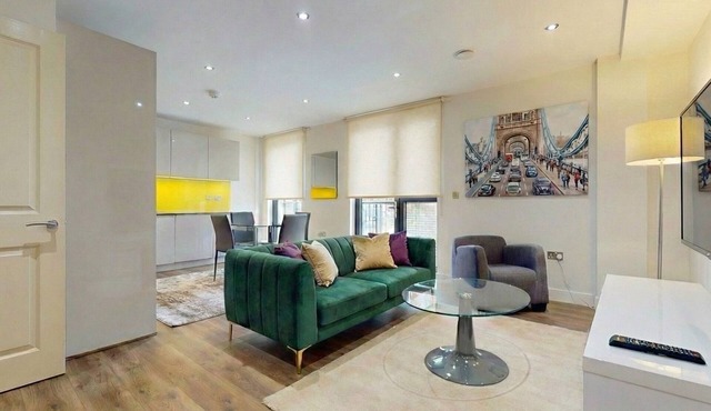 Stylish 2-Bedroom London Apartment Canary Wharf - Ideal for Business, Leisure