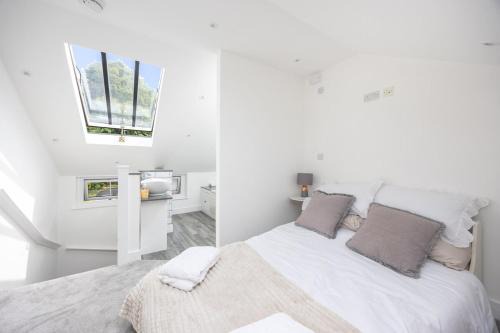 Stylish 2BR Cottage in Chesham