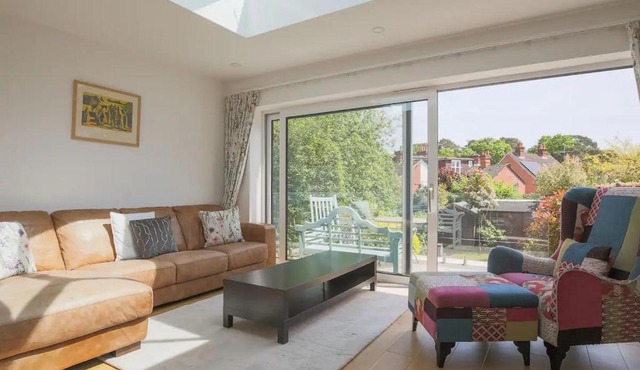 Super Chic Apartment in Beautiful Sunninghill - Pass the Keys