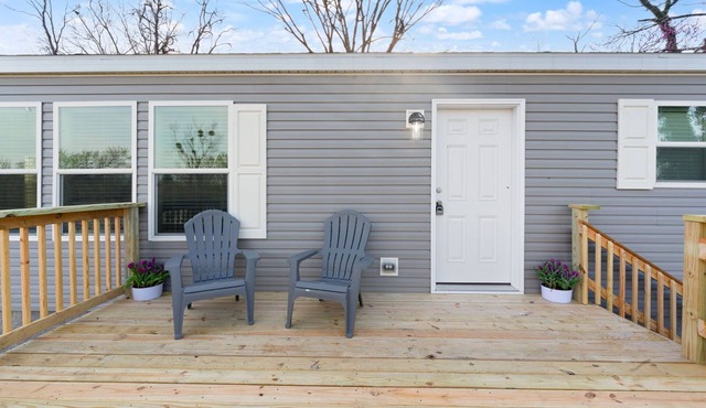 The Dock Hideaway! 3 minutes to Burnside Marina & General Burnside Island in Burnside