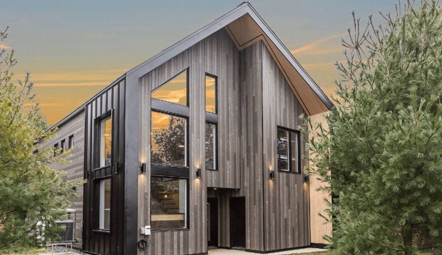 The Experience SÔ Lodge in SHEFFORD