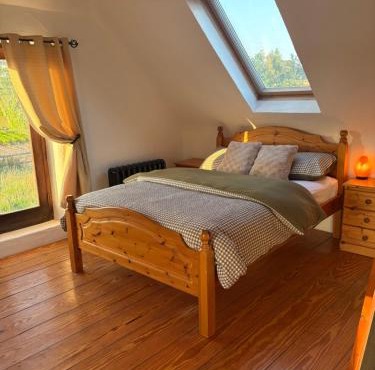 THE FARMHOUSE Room 2