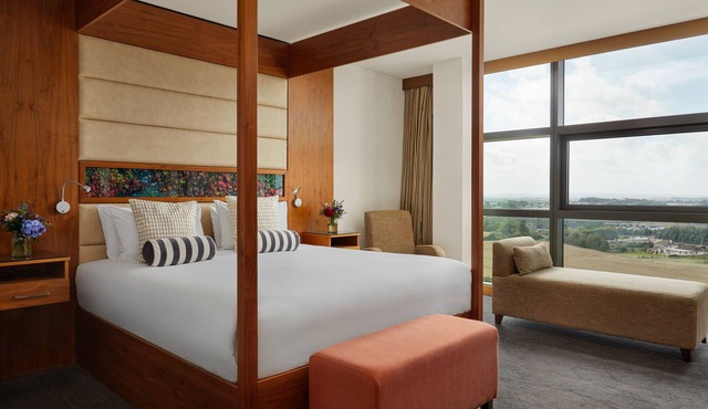 The Gateway Hotel