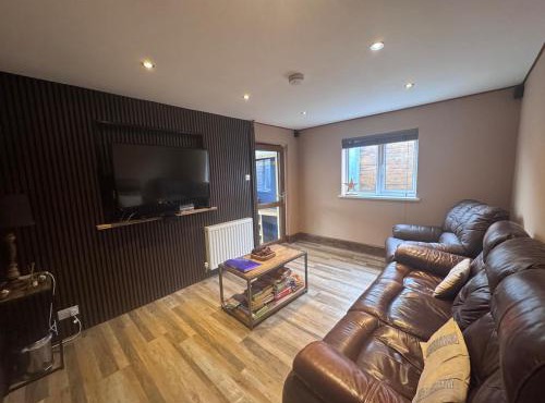 The Hideaway with optional hot tub hire
