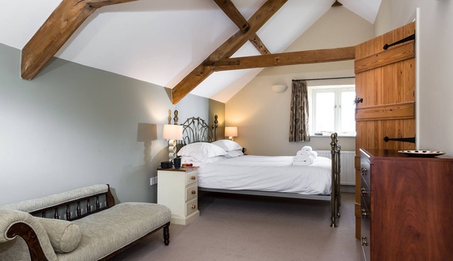 The Old Bakery (4) - Kingham, Chipping Norton sleeps 4 guests in 2 bedrooms