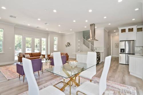 The Salma Plan: 4BR/3.5BA, 2600 Sq Ft, Near Campus in Davis
