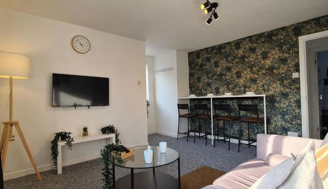 Thesiger Court Apartments - Free Private Parking - by Property Promise