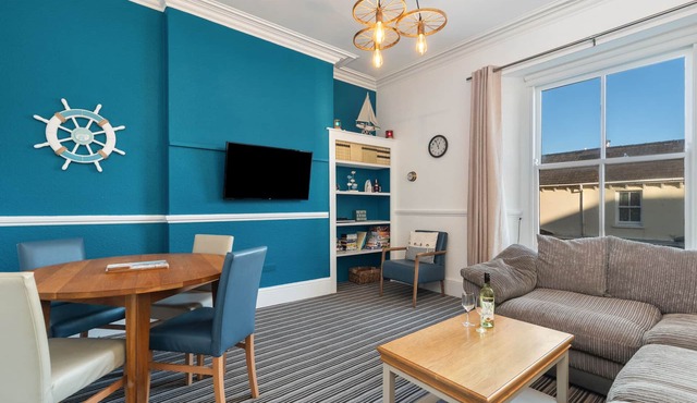Top Sail Apartment - Close to Town and Seafront