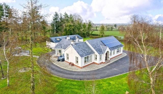 Turner’s Corner | Hot Tub Retreat, Escape Ordinary
