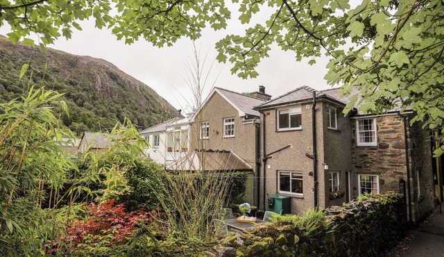TY NAIN, pet friendly, with a garden in Beddgelert