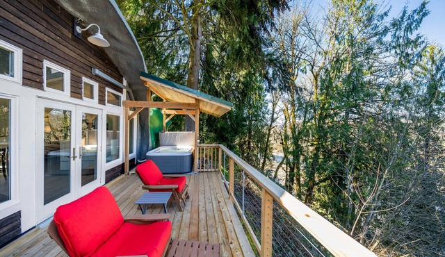 Unique, Dog-Friendly, Riverfront Cottage with Free WiFi, Views, & Hot Tub in Springfield