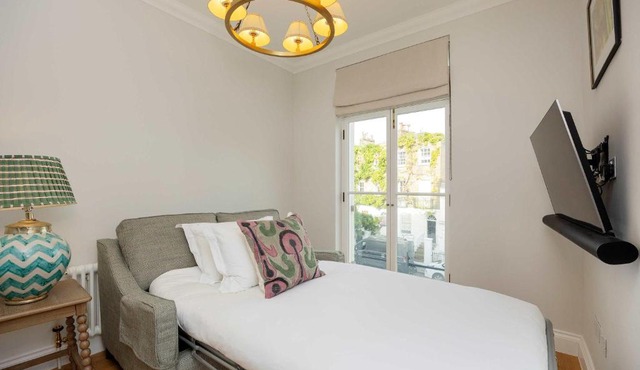 Veeve - Kensington Gem