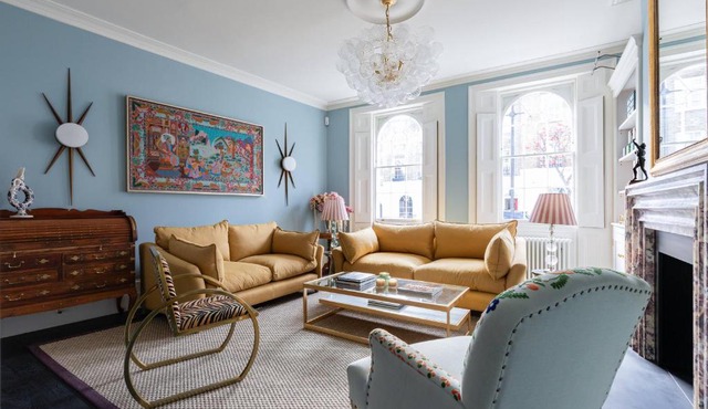 Veeve - Modern Classic in Angel
