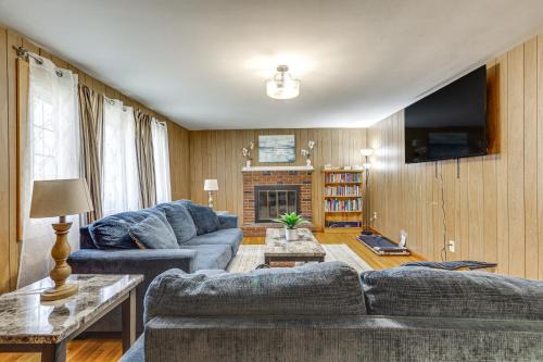 Walk to Shops & Eats! Attleboro Basecamp in Attleboro