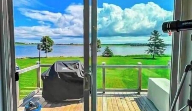 Waterfront Foxleyriver Cottage/Oysters/Kayaking/Pool/Prince Edward Island Ca in Coleman
