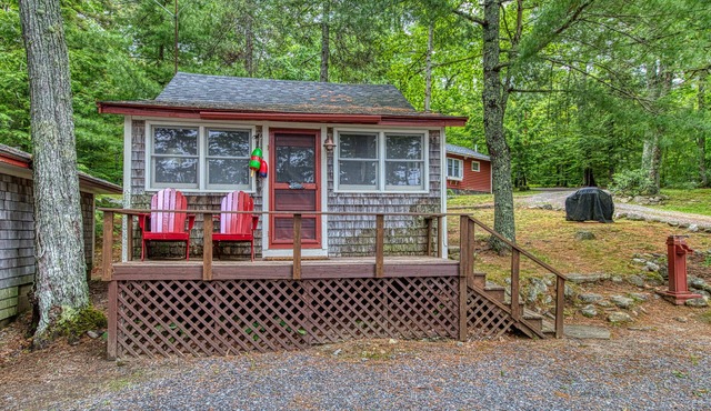 Waterfront shingled cottage with shared boat dock - near Acadia in Orland
