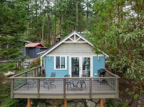 WaterView,Impeccable Studio Cottage, Walk to Town in Eastsound