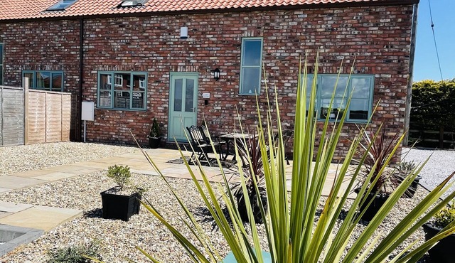 Well equipped modern country cottage in great location