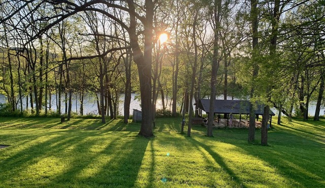 Whitewater River House - Two private riverside suites, beach access in Brookville