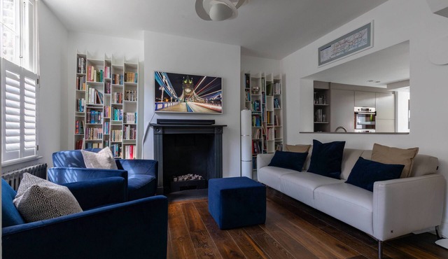 Whittlesey Street - Three Bedroom House, Sleeps 6