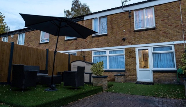 Wonderful 2-bedroom house in Lon perfect for a relaxing getaway